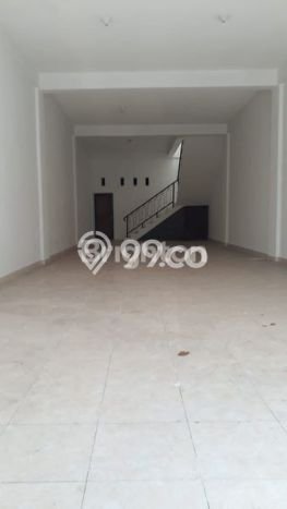 Ruko Komersial Disewakan di Kuta Badung Luas 300m2 Ruko Komersial Disewakan di Kuta Badung Luas 300m2