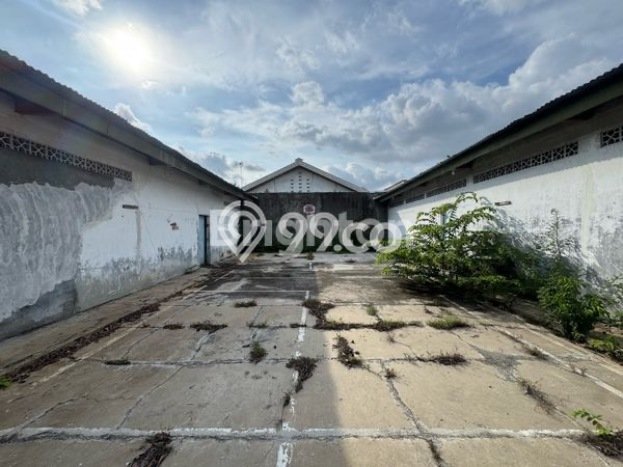 Ruko Dijual di Nusukan Solo dengan LB 2001m2 Ruko Dijual di Nusukan Solo dengan LB 2001m2