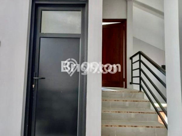 Dijual Cepat Rumah Bagus Siap Huni LB 200m2 di Banyuanyar, Solo Dijual Cepat Rumah Bagus Siap Huni LB 200m2 di Banyuanyar, Solo