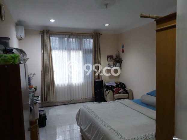 Rumah Strategis Modern Lb 275m2 di BSD, Tangerang Selatan Rumah Strategis Modern Lb 275m2 di BSD, Tangerang Selatan