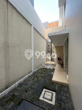 Dijual Rumah Mewah Megah Dengan View Eksklusif di Gading Serpong, Tangerang Dijual Rumah Mewah Megah Dengan View Eksklusif di Gading Serpong, Tangerang