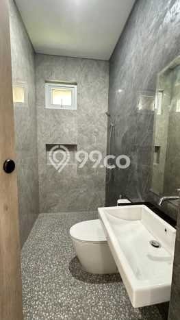 For Sale! Luxury House LT 221m2 Desain Modern di BSD For Sale! Luxury House LT 221m2 Desain Modern di BSD