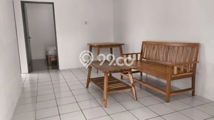 Rumah di Puri Gading, 1 KM, Lingkungan Tenang Rumah di Puri Gading, 1 KM, Lingkungan Tenang
