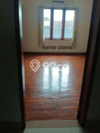 Disewakan Rumah Murah di Jatiwaringin Jakarta Timur Punya 5 KT Disewakan Rumah Murah di Jatiwaringin Jakarta Timur Punya 5 KT