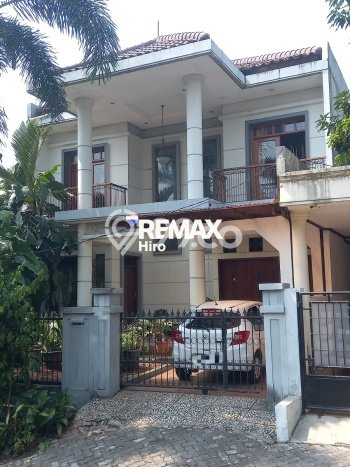 Rumah Mewah LB 400m2 Siap Pakai Desain Elegan di Jatibening, Bekasi Rumah Mewah LB 400m2 Siap Pakai Desain Elegan di Jatibening, Bekasi