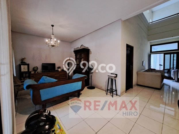For Sale Hunian Rumah Terawat 5 Kamar di Galaxy, Bekasi For Sale Hunian Rumah Terawat 5 Kamar di Galaxy, Bekasi