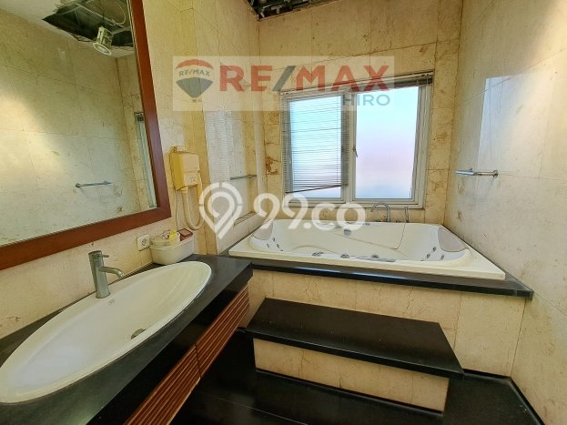 Dijual Rumah Luas Megah Dengan View Cantik di Kemang Pratama, Bekasi Dijual Rumah Luas Megah Dengan View Cantik di Kemang Pratama, Bekasi