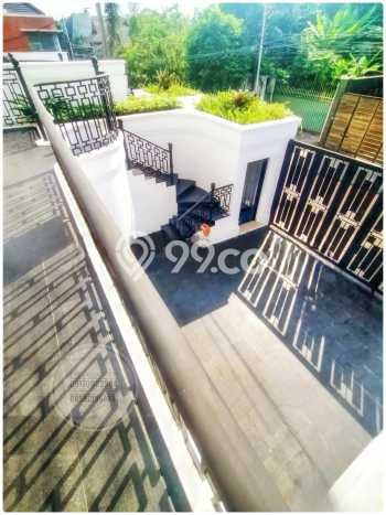 Rumah kawasan Cipete, Jakarta Selatan, LT 208m² Bangunan 485m² Rumah kawasan Cipete, Jakarta Selatan, LT 208m² Bangunan 485m²