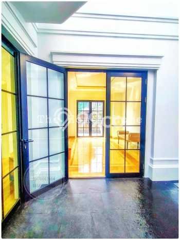 Rumah kawasan Cipete, Jakarta Selatan, LT 208m² Bangunan 485m² Rumah kawasan Cipete, Jakarta Selatan, LT 208m² Bangunan 485m²
