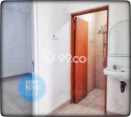 Rumah LT 90m² Newly Renovated di Lokasi Prestisius Taman Surya, Jakarta Barat Rumah LT 90m² Newly Renovated di Lokasi Prestisius Taman Surya, Jakarta Barat