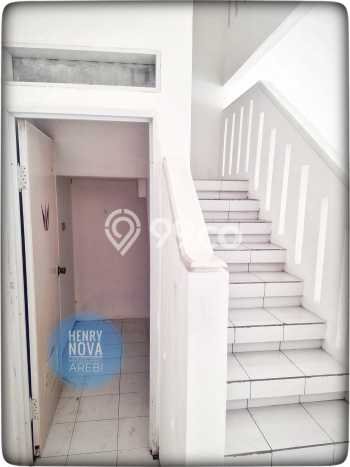 Rumah LT 90m² Newly Renovated di Lokasi Prestisius Taman Surya, Jakarta Barat Rumah LT 90m² Newly Renovated di Lokasi Prestisius Taman Surya, Jakarta Barat
