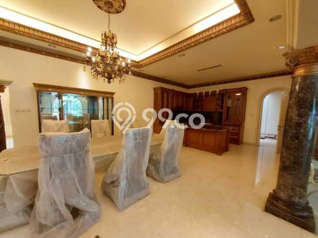 Jual Cepat Rumah dengan 4 Kamar Tidur dan 4 Kamar Mandi di Kawasan Kemang, Jakarta Selatan Jual Cepat Rumah dengan 4 Kamar Tidur dan 4 Kamar Mandi di Kawasan Kemang, Jakarta Selatan