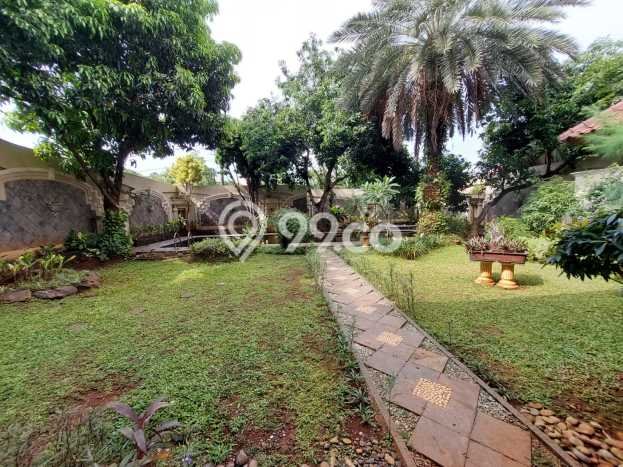 Jual Cepat Rumah dengan 4 Kamar Tidur dan 4 Kamar Mandi di Kawasan Kemang, Jakarta Selatan Jual Cepat Rumah dengan 4 Kamar Tidur dan 4 Kamar Mandi di Kawasan Kemang, Jakarta Selatan