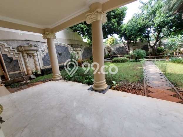 Jual Cepat Rumah dengan 4 Kamar Tidur dan 4 Kamar Mandi di Kawasan Kemang, Jakarta Selatan Jual Cepat Rumah dengan 4 Kamar Tidur dan 4 Kamar Mandi di Kawasan Kemang, Jakarta Selatan