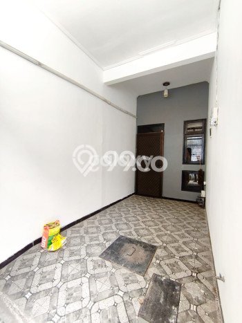 For Sale Rumah 3 Kamar Lokasi Strategis Nyaman dan Strategis di Tambaksari For Sale Rumah 3 Kamar Lokasi Strategis Nyaman dan Strategis di Tambaksari