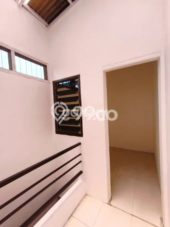 For Sale Rumah 3 Kamar Lokasi Strategis Nyaman dan Strategis di Tambaksari For Sale Rumah 3 Kamar Lokasi Strategis Nyaman dan Strategis di Tambaksari