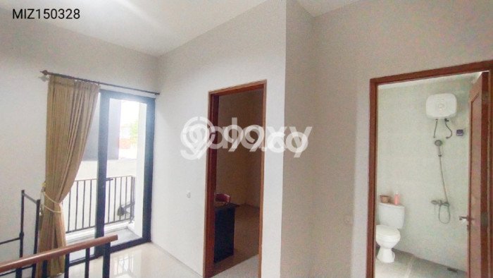 For Sale Rumah 3 Kamar Lokasi Ideal Nyaman dan Strategis di Rungkut For Sale Rumah 3 Kamar Lokasi Ideal Nyaman dan Strategis di Rungkut