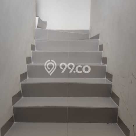 Disewakan! Rumah 2 Kamar Tidur &
2 Kamar Mandi di Cengkareng Barat, Jakarta Barat Disewakan! Rumah 2 Kamar Tidur &
2 Kamar Mandi di Cengkareng Barat, Jakarta Barat