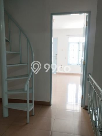 Disewakan! Rumah 3 Kamar Tidur &
3 Kamar Mandi di Cengkareng Barat, Jakarta Barat Disewakan! Rumah 3 Kamar Tidur &
3 Kamar Mandi di Cengkareng Barat, Jakarta Barat