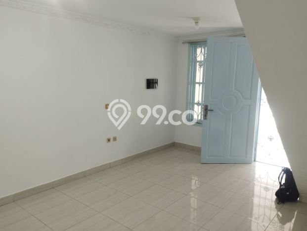 Disewakan! Rumah 3 Kamar Tidur &
3 Kamar Mandi di Cengkareng Barat, Jakarta Barat Disewakan! Rumah 3 Kamar Tidur &
3 Kamar Mandi di Cengkareng Barat, Jakarta Barat
