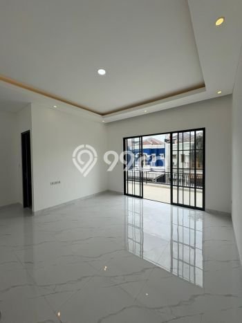 Rumah Elit LB 144m2 Siap Pakai Desain Elegan di Puri Indah, Jakarta Barat Rumah Elit LB 144m2 Siap Pakai Desain Elegan di Puri Indah, Jakarta Barat