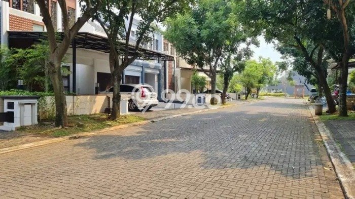 Rumah Minimalis 4 Kamar Terawat di Kompleks Perumahan BSD City, Tangerang Rumah Minimalis 4 Kamar Terawat di Kompleks Perumahan BSD City, Tangerang