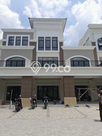 AREA KOMERSIAL! Ruko Disewakan di Gading Serpong, Luas 184m², Akses Utama AREA KOMERSIAL! Ruko Disewakan di Gading Serpong, Luas 184m², Akses Utama