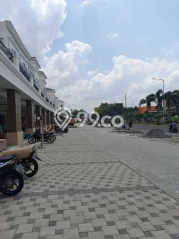 AREA KOMERSIAL! Ruko Disewakan di Gading Serpong, Luas 184m², Akses Utama AREA KOMERSIAL! Ruko Disewakan di Gading Serpong, Luas 184m², Akses Utama