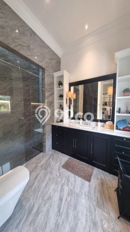 Rumah Elit Modern Tanpa Renovasi di BSD De Park Tangerang Rumah Elit Modern Tanpa Renovasi di BSD De Park Tangerang