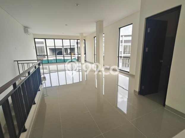 Ruko Disewa di Tangerang dengan LB 220m2 Area Komersial Ramai Ruko Disewa di Tangerang dengan LB 220m2 Area Komersial Ramai