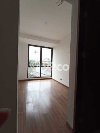 Ready to Use! Premium House LT 200m2 Desain Modern di Kemang Ready to Use! Premium House LT 200m2 Desain Modern di Kemang