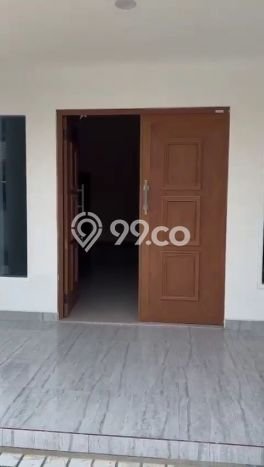 For Sale! Luxury House LT 271m2 Desain Modern di Taman Royal For Sale! Luxury House LT 271m2 Desain Modern di Taman Royal