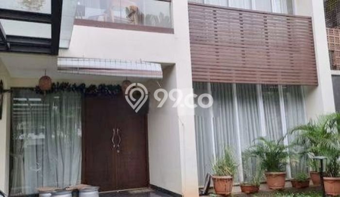 Ready to Use! Luxury House LT 336m2 Desain Modern di Cipete Ready to Use! Luxury House LT 336m2 Desain Modern di Cipete