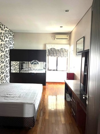 Ready to Use! Luxury House LT 451m2 Desain Elegan di Modernland Ready to Use! Luxury House LT 451m2 Desain Elegan di Modernland
