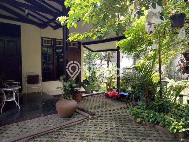 Dijual Rumah Luas Elegan Dengan View Eksklusif di Pondok Labu, Jakarta Selatan Dijual Rumah Luas Elegan Dengan View Eksklusif di Pondok Labu, Jakarta Selatan