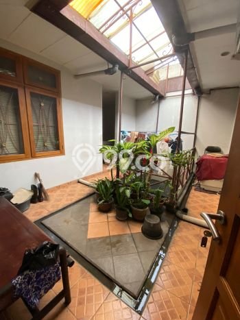Hunian Eksklusif Siap Huni LT 182m2 di Kebayoran Baru, Jakarta Selatan Hunian Eksklusif Siap Huni LT 182m2 di Kebayoran Baru, Jakarta Selatan