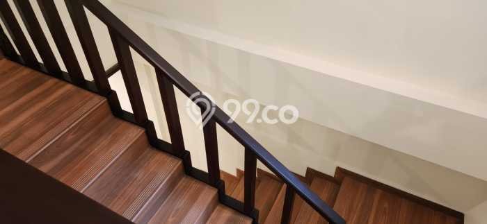 Siap Huni Rumah Mewah 4 Kamar di Pondok Indah Dekat ke Mana Pun Siap Huni Rumah Mewah 4 Kamar di Pondok Indah Dekat ke Mana Pun