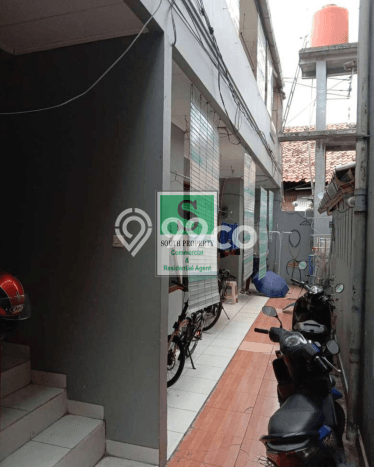 Siap Huni Rumah Mewah 7 Kamar di Kebayoran Lama Dekat ke Mana Pun Siap Huni Rumah Mewah 7 Kamar di Kebayoran Lama Dekat ke Mana Pun