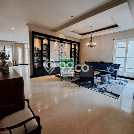 Rumah dengan Lokasi Strategis 4 KT di Senopati, Jakarta Selatan Rumah dengan Lokasi Strategis 4 KT di Senopati, Jakarta Selatan