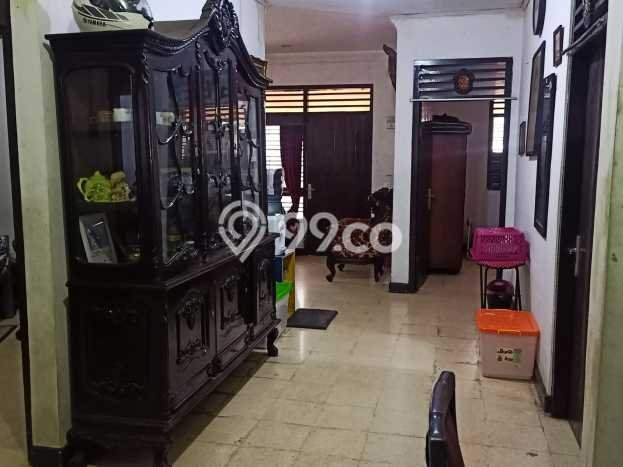 Siap Huni Hunian Elit 6 Kamar di Kebayoran Lama Dekat ke Mana Saja Siap Huni Hunian Elit 6 Kamar di Kebayoran Lama Dekat ke Mana Saja