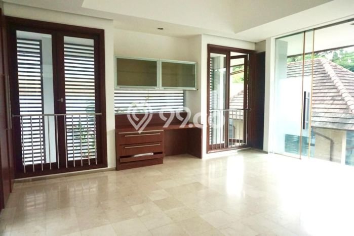 Hunian Elit LB 1000m2 Siap Pakai Desain Elegan di Senopati, Jakarta Selatan Hunian Elit LB 1000m2 Siap Pakai Desain Elegan di Senopati, Jakarta Selatan