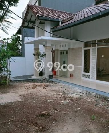 Rumah Elit Modern Tanpa Renovasi di Pakubuwono Jakarta Selatan Rumah Elit Modern Tanpa Renovasi di Pakubuwono Jakarta Selatan