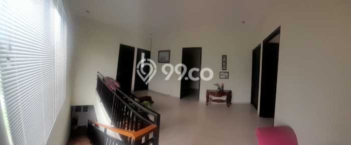 Rumah Luxury Modern Tanpa Renovasi di Petukangan Jakarta Selatan Rumah Luxury Modern Tanpa Renovasi di Petukangan Jakarta Selatan