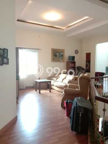 For Sale! Luxury House LT 187m2 Desain Elegan di Pejaten For Sale! Luxury House LT 187m2 Desain Elegan di Pejaten
