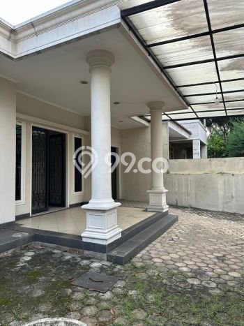 Rumah Luxury Modern Tanpa Renovasi di Pondok Indah Jakarta Selatan Rumah Luxury Modern Tanpa Renovasi di Pondok Indah Jakarta Selatan