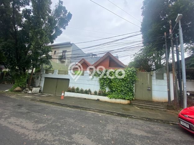 Siap Huni Rumah Mewah 3 Kamar di Kebayoran Baru Dekat ke Mana Saja Siap Huni Rumah Mewah 3 Kamar di Kebayoran Baru Dekat ke Mana Saja