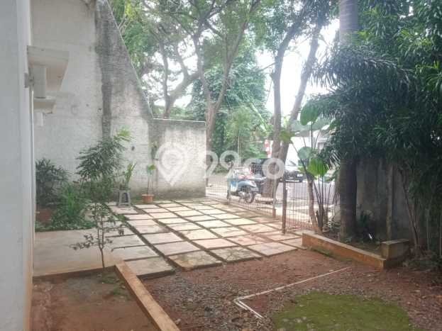 Rumah Mewah Siap Huni LT 244m2 di Kebayoran Baru, Jakarta Selatan Rumah Mewah Siap Huni LT 244m2 di Kebayoran Baru, Jakarta Selatan