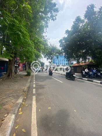 Siap Huni Rumah Mewah 3 Kamar di Kebayoran Lama Dekat ke Mana Pun Siap Huni Rumah Mewah 3 Kamar di Kebayoran Lama Dekat ke Mana Pun