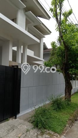 Hunian Elit LB 350m2 Siap Pakai Desain Elegan di Bintaro, Tangerang Selatan Hunian Elit LB 350m2 Siap Pakai Desain Elegan di Bintaro, Tangerang Selatan