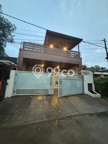 Rumah Elit Modern Tanpa Renovasi di Cinere Jakarta Selatan Rumah Elit Modern Tanpa Renovasi di Cinere Jakarta Selatan